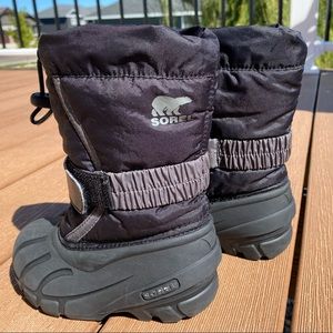 Sorel boys boots. Toddler size 8